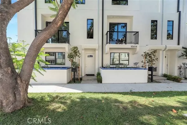 Toluca Lake, CA 91602,10612 Kareen CT