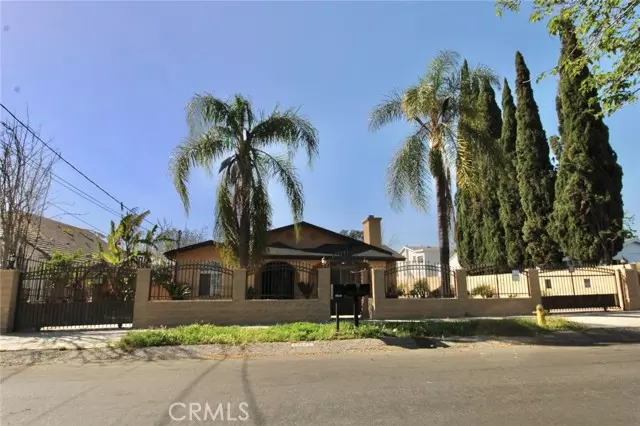 Panorama City, CA 91402,13353 Reedley ST