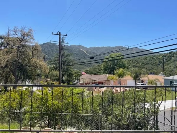 Tujunga, CA 91042,9355 Creemore DR