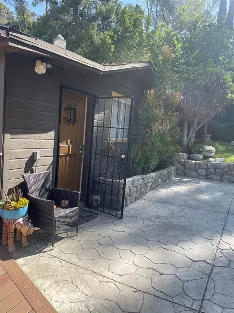 Tujunga, CA 91042,10536 1/2 Pinyon