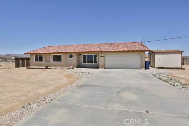 33550 Wilderness LN, Lucerne Valley, CA 92356