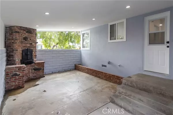 Van Nuys, CA 91405,14701 Covello ST