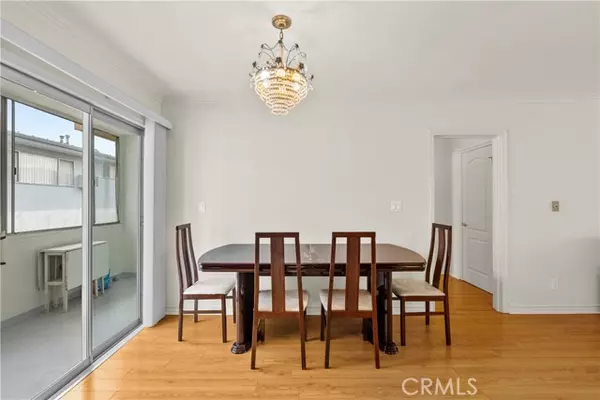 Valley Village, CA 91607,5232 Corteen PL 15