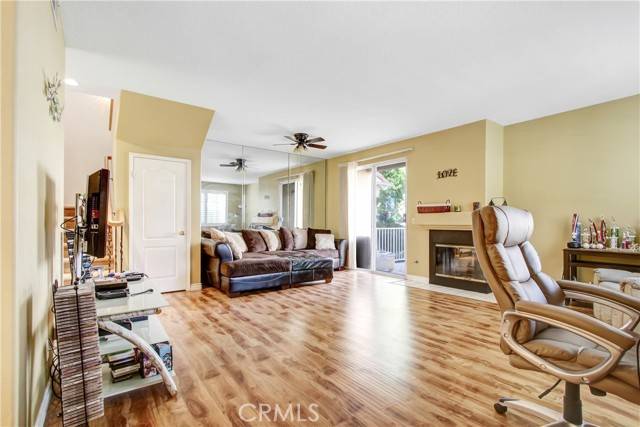 Canyon Country, CA 91387,27011 Karns CT 2104