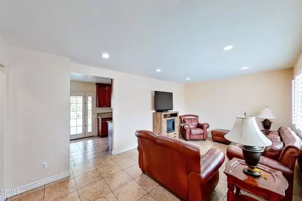 Port Hueneme, CA 93041,855 Glacier AVE