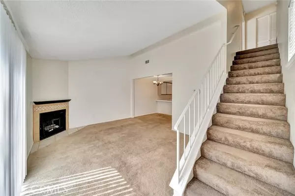 Lancaster, CA 93535,44520 15th ST 8