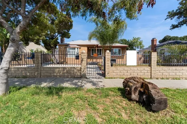 7918 Saint Clair AVE, North Hollywood, CA 91605