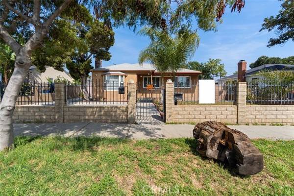 7918 Saint Clair AVE, North Hollywood, CA 91605