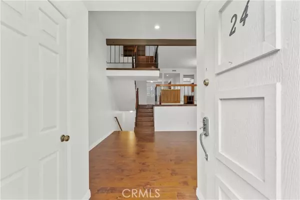 Canoga Park, CA 91304,22020 Strathern ST 24