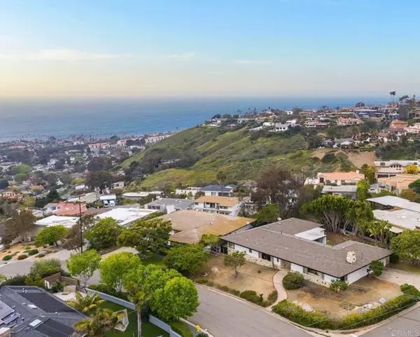 La Jolla, CA 92037,896 La Jolla Rancho Rd