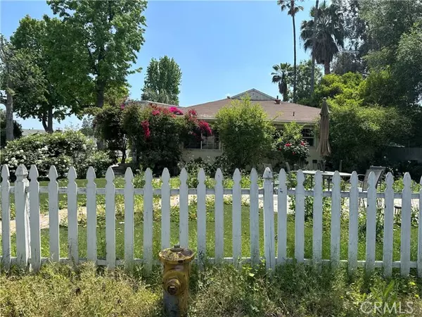 17214 Welby WAY, Lake Balboa, CA 91406