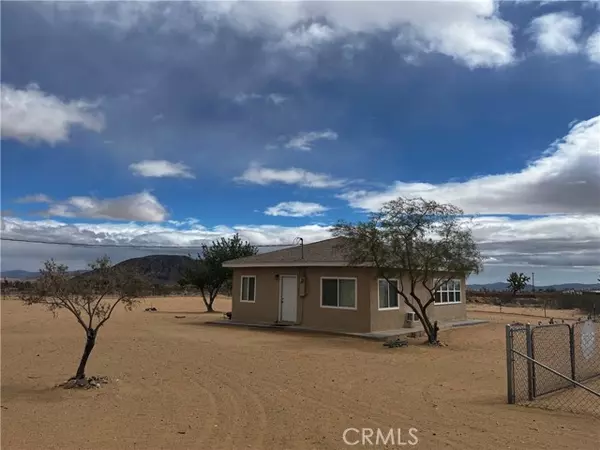 Landers, CA 92285,58624 Reche RD