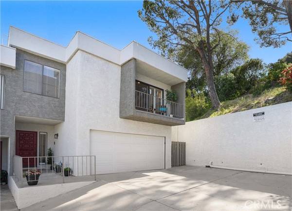 4307 Freedom DR 6, Calabasas, CA 91302