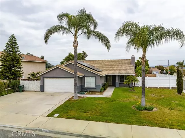 10593 Horseshoe DR, Bloomington, CA 92316