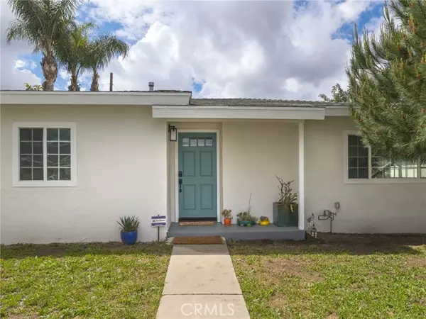 432 E Dolores ST, Wilmington, CA 90744