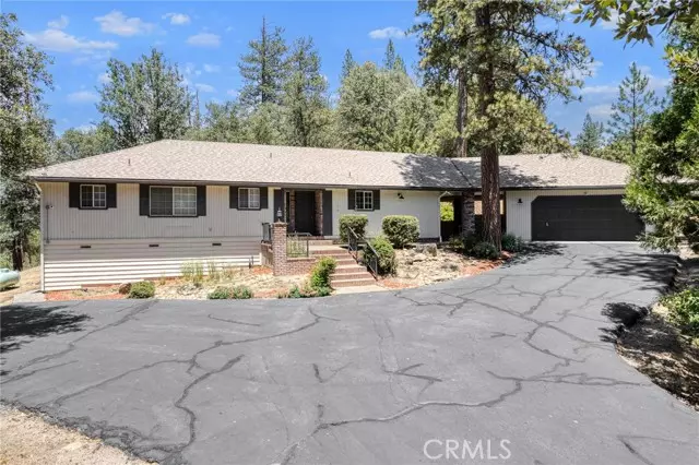 37902 China Creek RD, Oakhurst, CA 93644