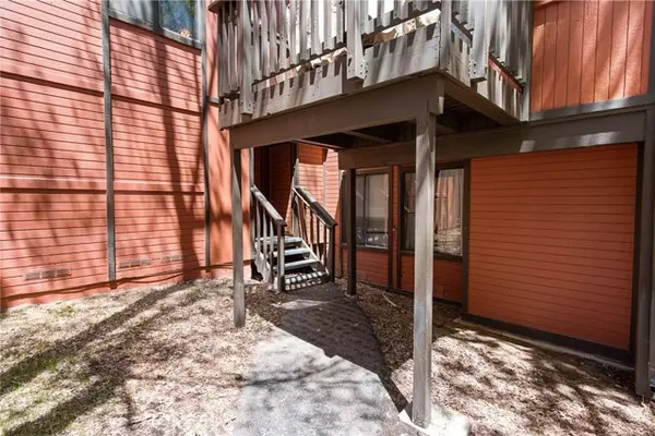 Big Bear Lake, CA 92315,41935 Switzerland DR 112