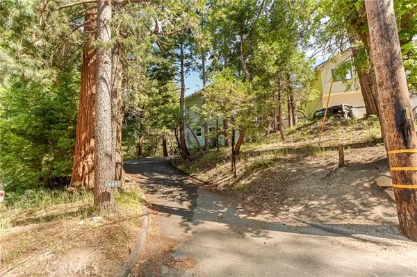 Crestline, CA 92325,24891 Felsen DR