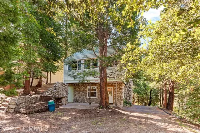 24891 Felsen DR, Crestline, CA 92325