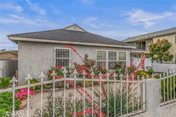 San Fernando, CA 91340,922 Glenoaks BLD