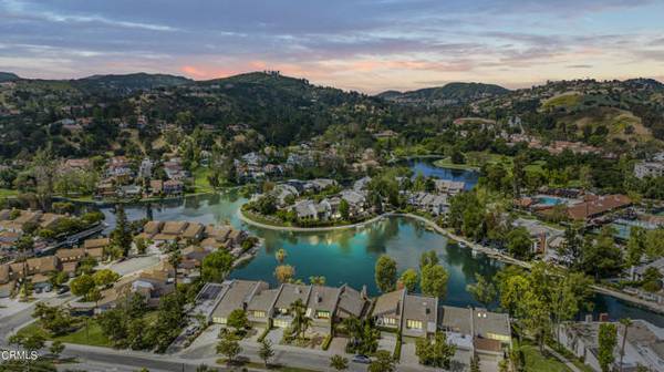 23401 Park Sorrento 33, Calabasas, CA 91302