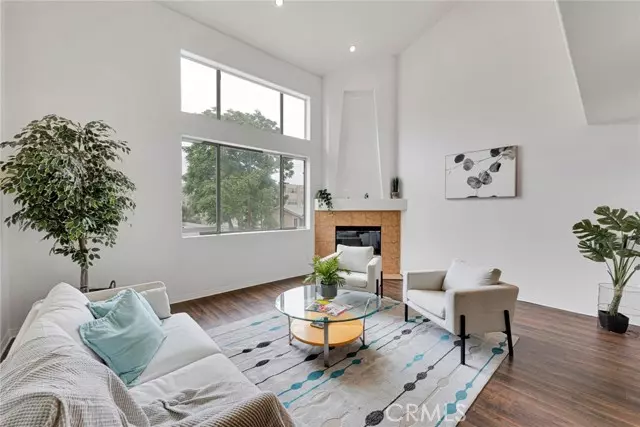 Toluca Lake, CA 91602,10924 Bloomfield ST 7
