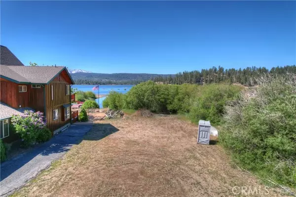 Fawnskin, CA 92333,39483 North Shore DR