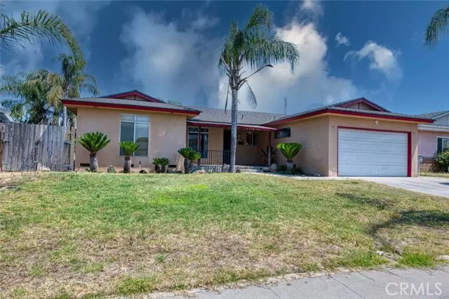 883 W Euclid AVE, Clovis, CA 93612