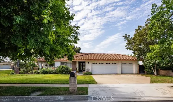 Claremont, CA 91711,140 Smith DR