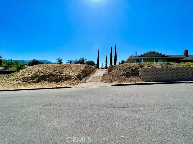 Corona, CA 92881,0 Newton