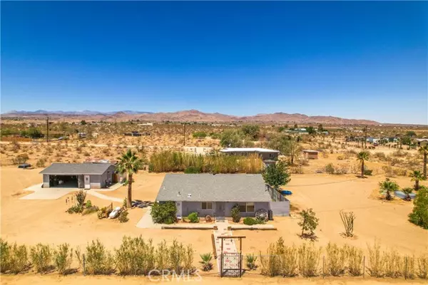 950 Single Tree RD, Landers, CA 92285