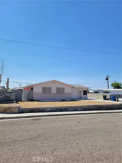 Needles, CA 92363,2045 Cortez ST