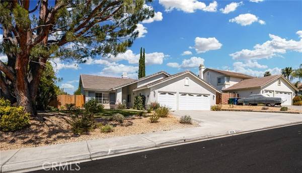 7572 Lochinvar CT, Highland, CA 92346