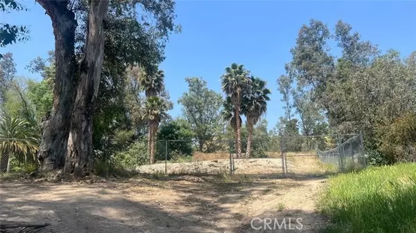 San Bernardino, CA 92404,3818 3828 N Osbun Rd