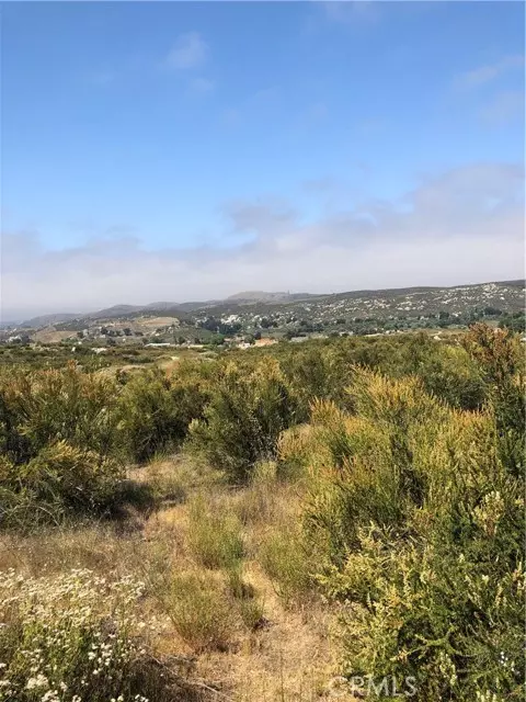 26 Rocky Knoll RD, Hemet, CA 92544