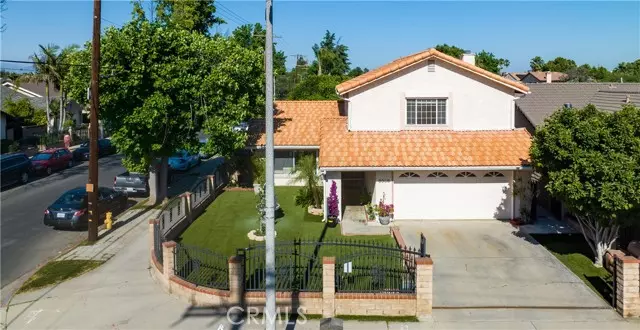 8388 Variel AVE, Canoga Park, CA 91304