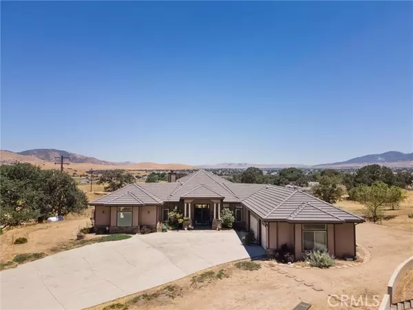 Tehachapi, CA 93561,21080 Black Oak DR