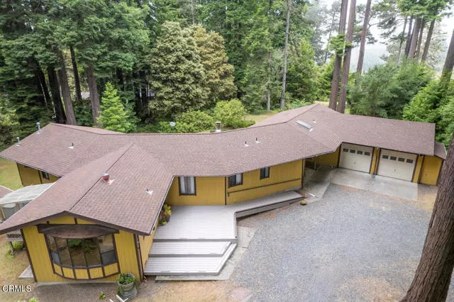 23580 Shady LN, Fort Bragg, CA 95437