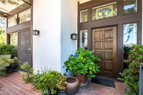 Pacific Palisades, CA 90272,1830 Palisades DR