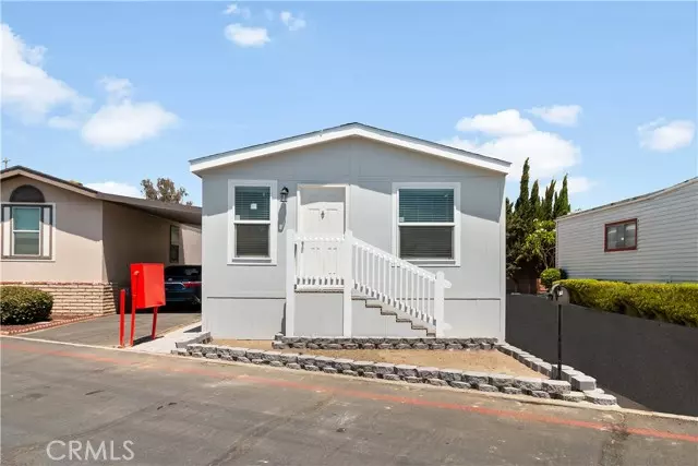 17455 Marygold 13, Bloomington, CA 92316