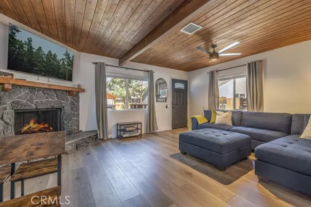 906 W Aeroplane BLD, Big Bear City, CA 92314