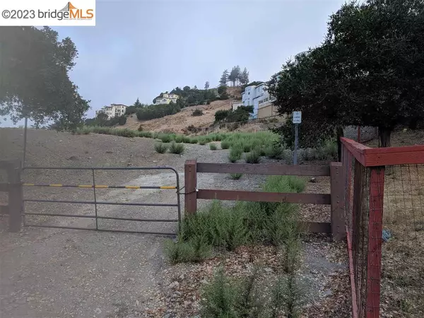 Oakland, CA 94619,0 Redwood Rd