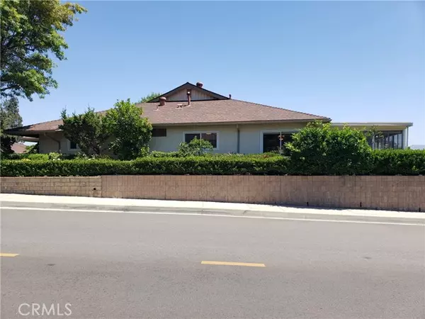 Newhall, CA 91321,26800 Oak Garden CT