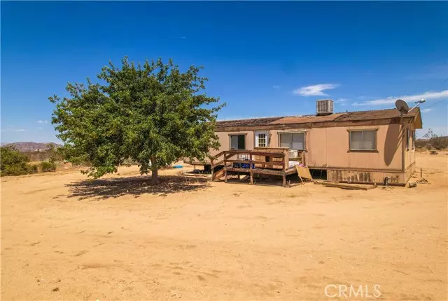 Landers, CA 92284,777 Lucky LN