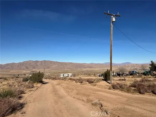 Apple Valley, CA 92308,21 Luna Mountain RD