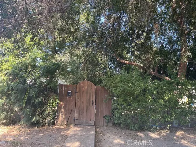 Lake Balboa, CA 91406,6600 Encino AVE