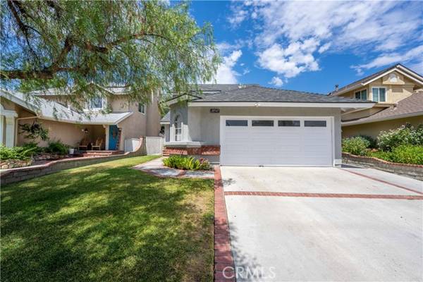 28545 Avocado PL, Saugus, CA 91390