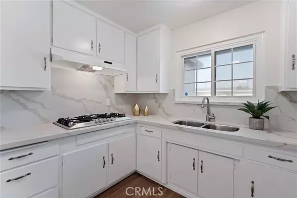 Santa Fe Springs, CA 90670,9102 Vicki DR