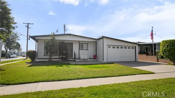 Santa Fe Springs, CA 90670,9102 Vicki DR