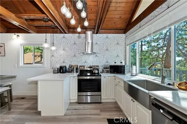 Arrowbear, CA 92382,33026 Donner LN